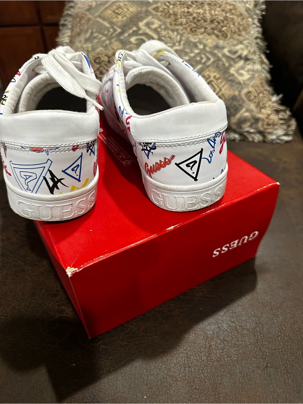 GUESS White Low-Top Sneakers with Multicolor Logo Graphics